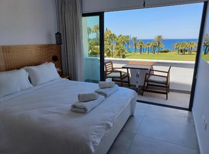 Terrazza Suites Paphos Extérieur photo