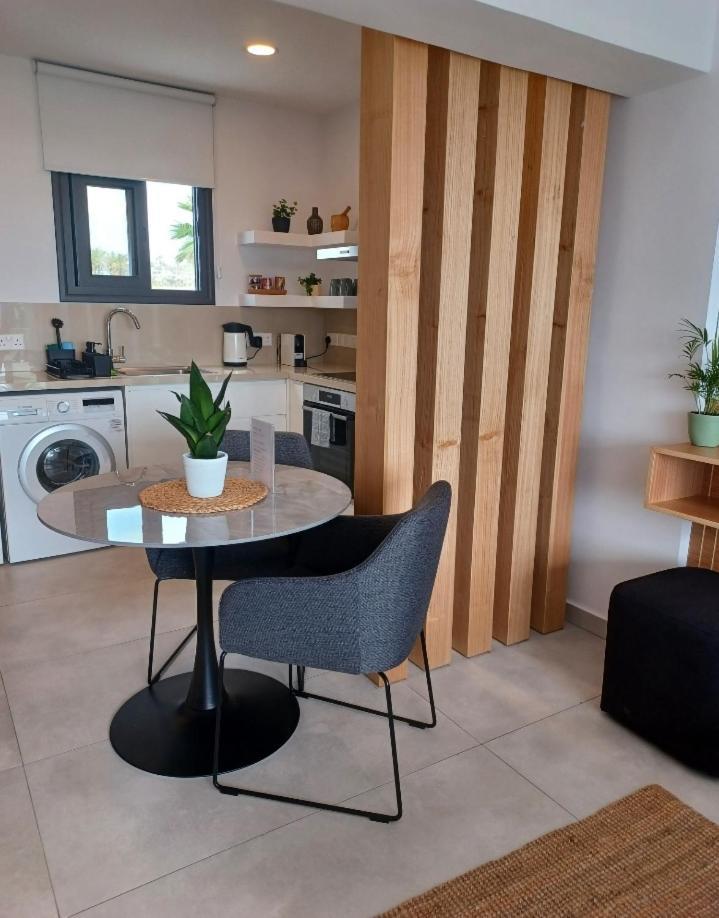 Terrazza Suites Paphos Extérieur photo