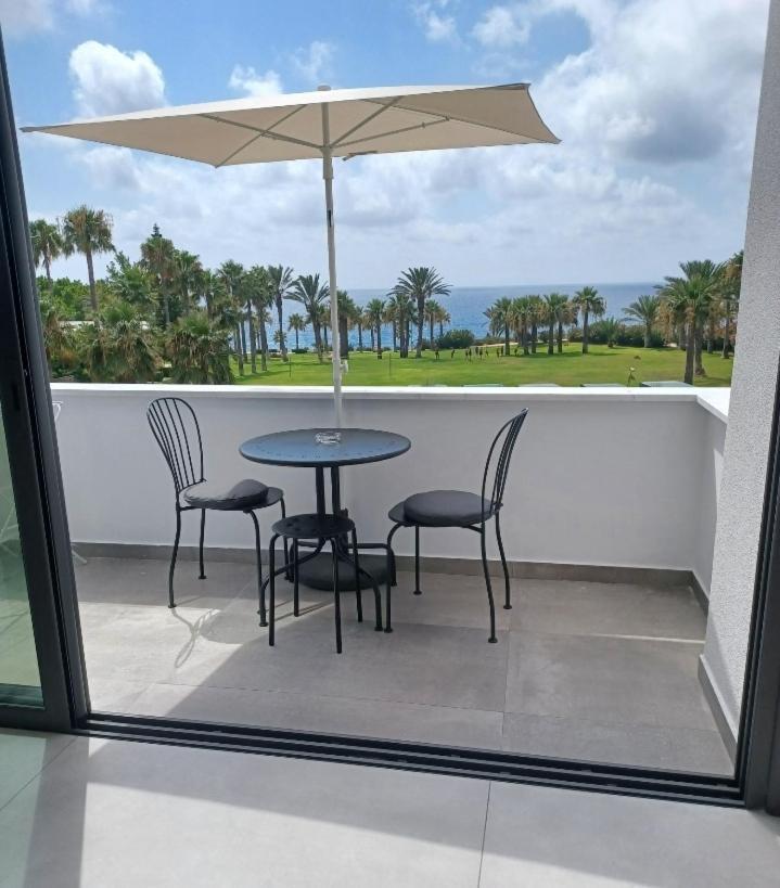 Terrazza Suites Paphos Extérieur photo