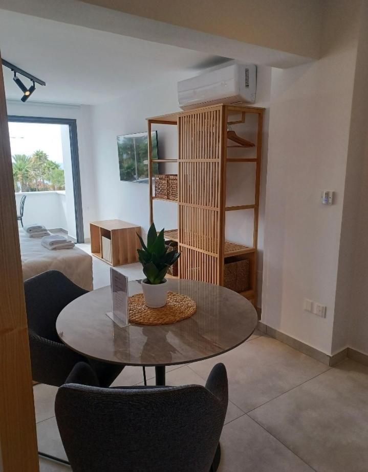 Terrazza Suites Paphos Extérieur photo